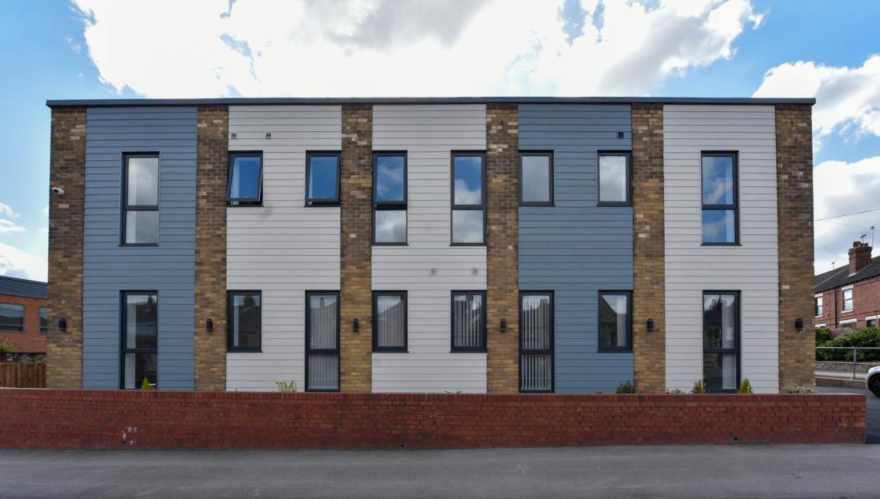 The Breath Taking Cube Aparthotel Pontefract Esterno foto